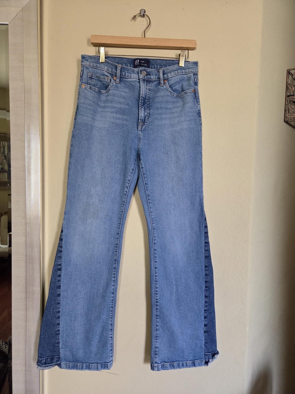 Gap Two-Tone 70s Flare High Rise Wide-Leg Jeans for Women